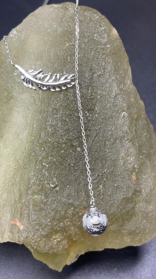 Sterling Silver Feather Pendant, Necklace with Authentic Meteorite Bead, Unique Widmanstätten Pattern, Elegant Jewelry, Gift for Her