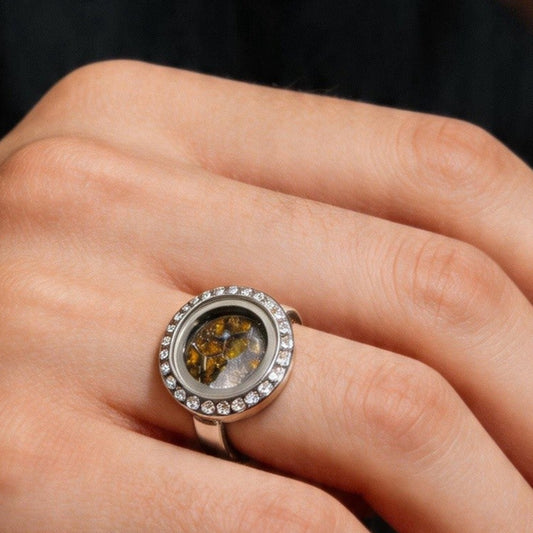 Anillo Lunar de Meteorito Pallasita Sericho de Alta Calidad: Joya Espacial de Plata Esterlina, Alianza Cósmica, Regalos Únicos para Ella
