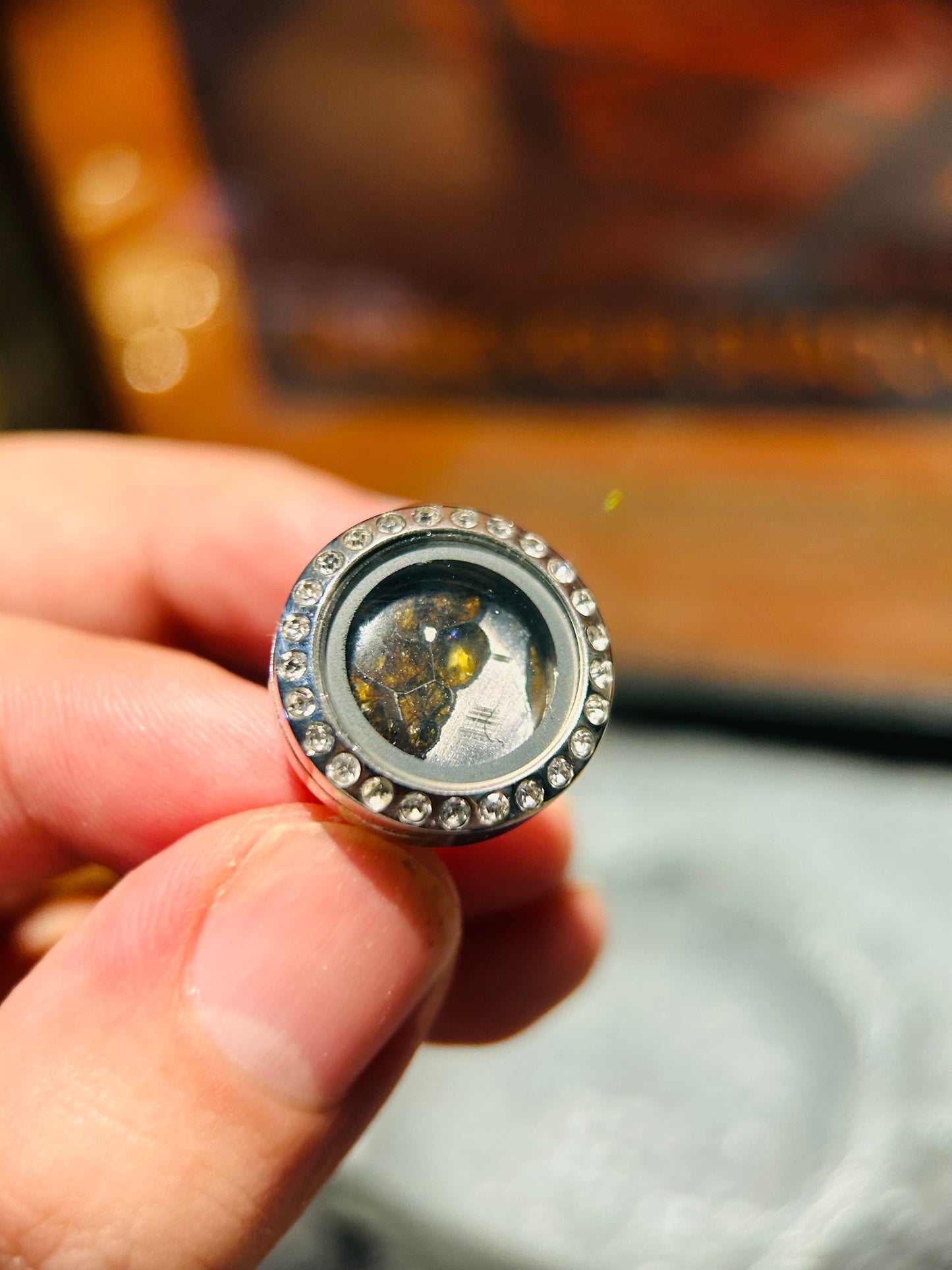 Hochwertiger Sericho Pallasit Meteorit Mondring: Sterlingsilber Weltraum-Edelstein, kosmischer Ehering, einzigartige Geschenke für Sie