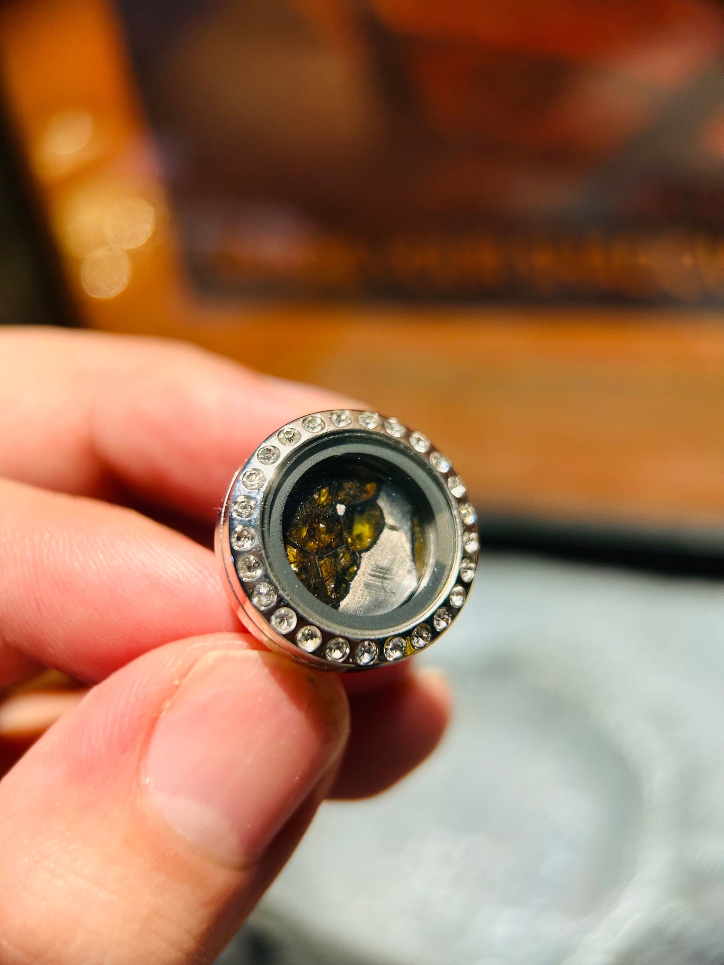 Hochwertiger Sericho Pallasit Meteorit Mondring: Sterlingsilber Weltraum-Edelstein, kosmischer Ehering, einzigartige Geschenke für Sie