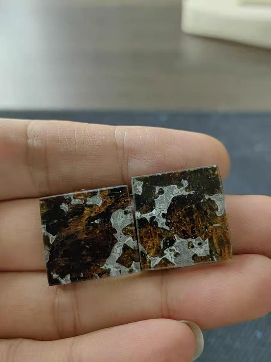 Rare Eagle Station Heihe Shengli Pallasite Slice – 20*20*4.5mm – Nickel-Iron Matrix with Olivine