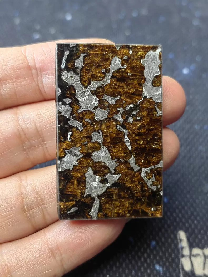Rare Eagle Station Heihe Shengli Pallasite Slice –30*50*4mm 17.7g– Nickel-Iron Matrix with Olivine