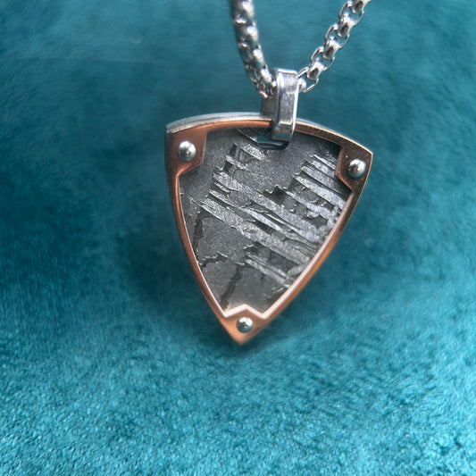 Iron meteorite Necklace pendant,Widmanstätten Pattern,28*24*4mm, Iron shield Necklace,Unique Celestial Gift.