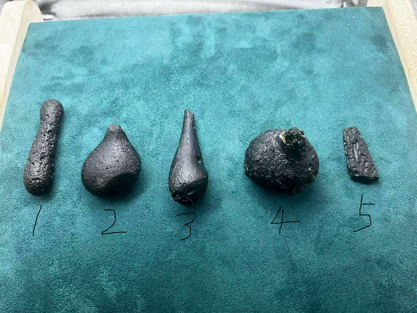 5 Raw Leigongmo Tektites: Natural Black Impactite Meteorite Debris