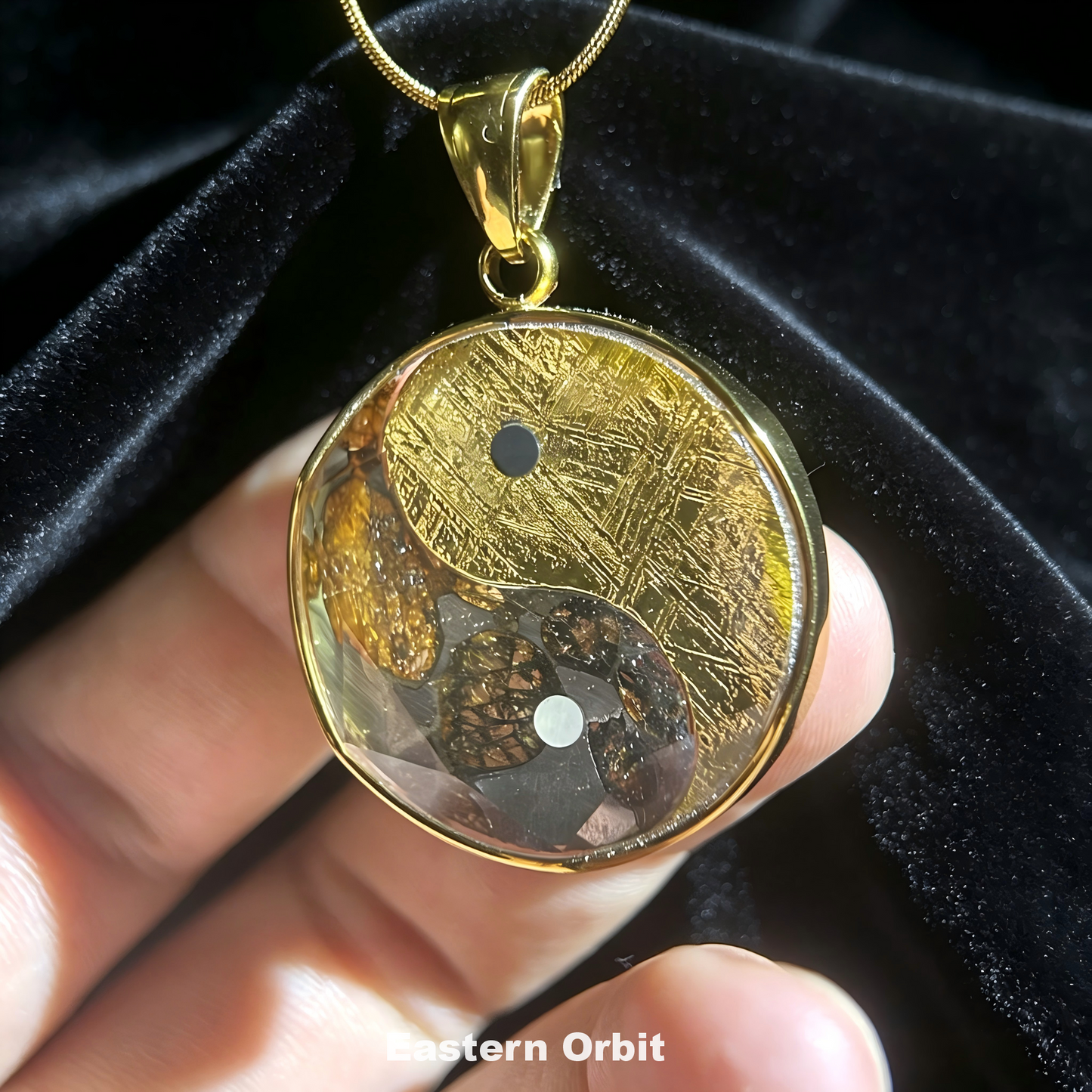 Sericho Pallasite and Muonionalusta Iron Meteorite Tai Chi Pendant| Titanium Alloy Shell |Anti‑Rust Crystal Coating | Gift Box + Certificate