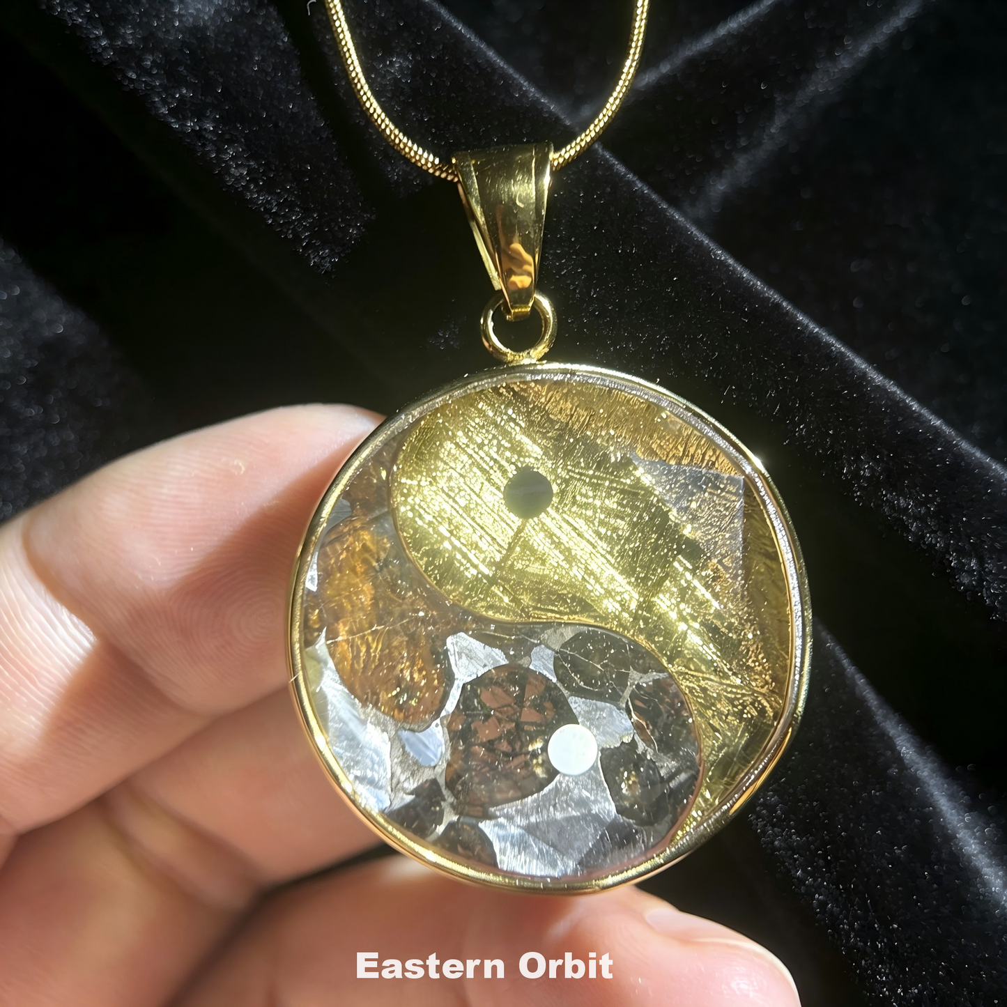 Sericho Pallasite and Muonionalusta Iron Meteorite Tai Chi Pendant| Titanium Alloy Shell |Anti‑Rust Crystal Coating | Gift Box + Certificate